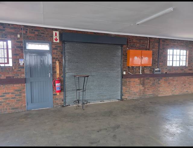 270M² WAREHOUSE TO LET IN ALRODE